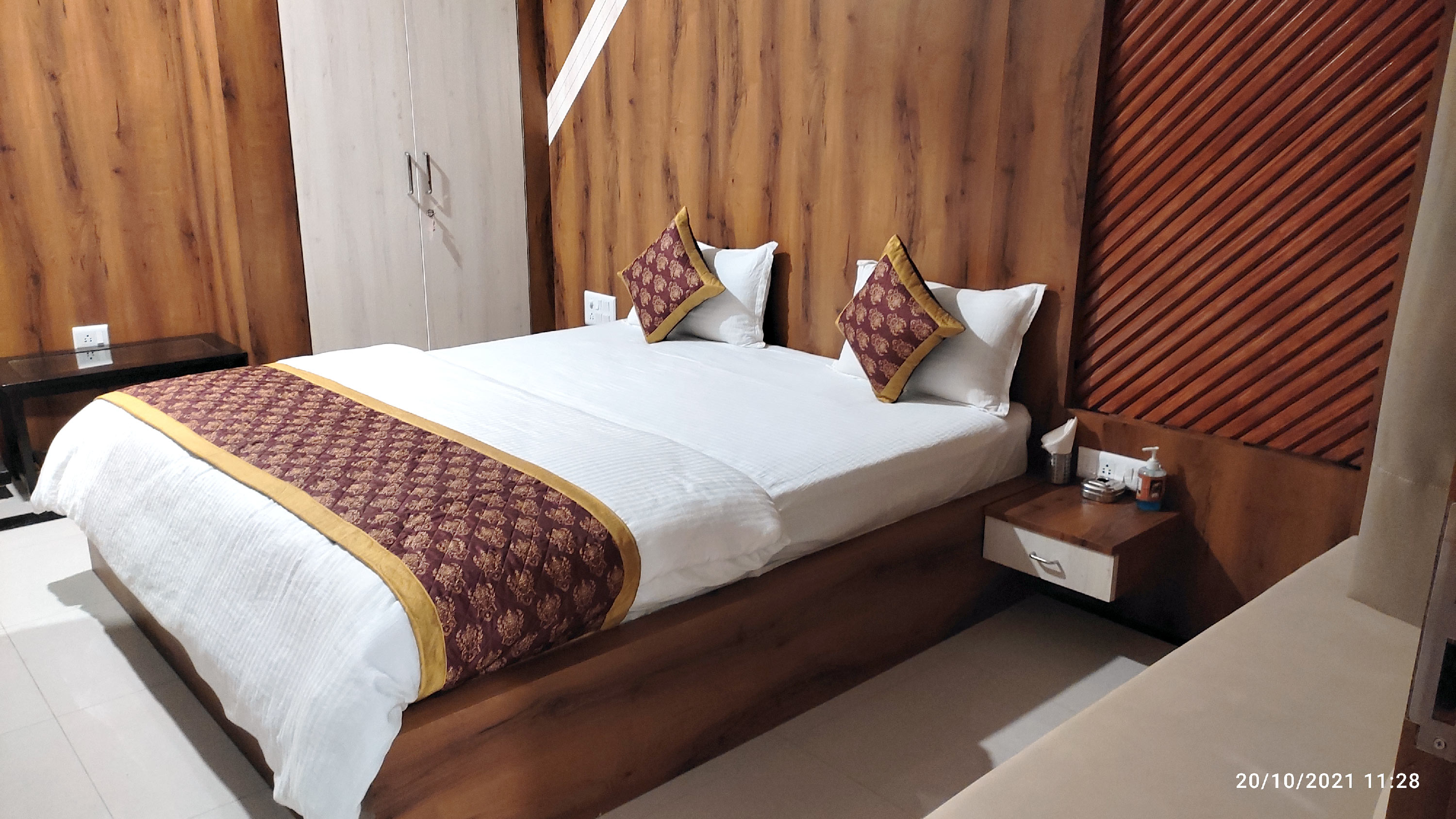 superior room